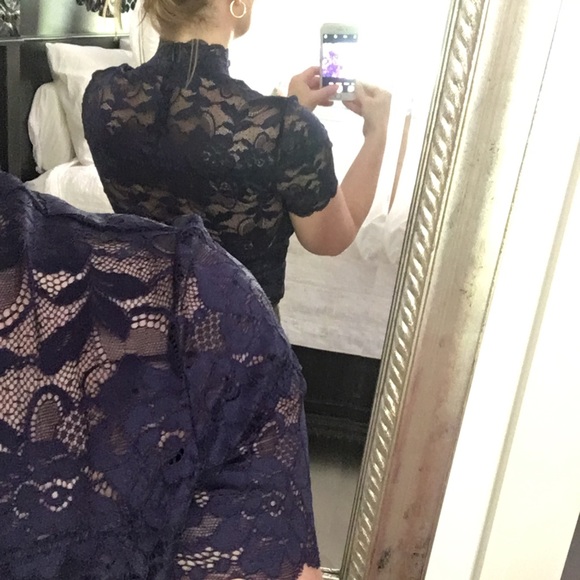 Navy Lace mock neck cropped top. - Picture 5 of 5